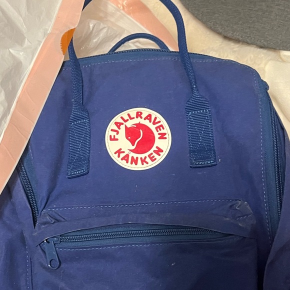 Fjall Raven Kanken Backpack - Picture 3 of 4